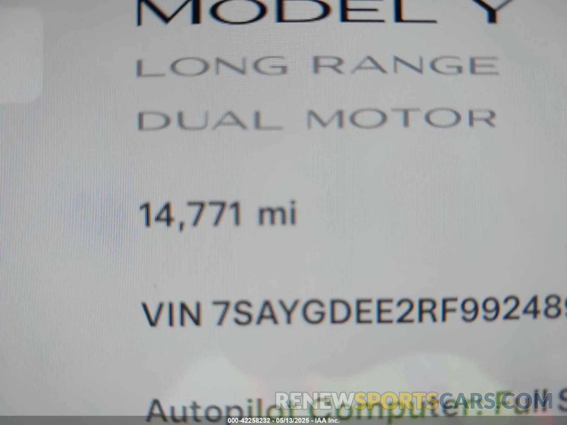 15 Photograph of a damaged car 7SAYGDEE2RF992489 TESLA MODEL Y 2024
