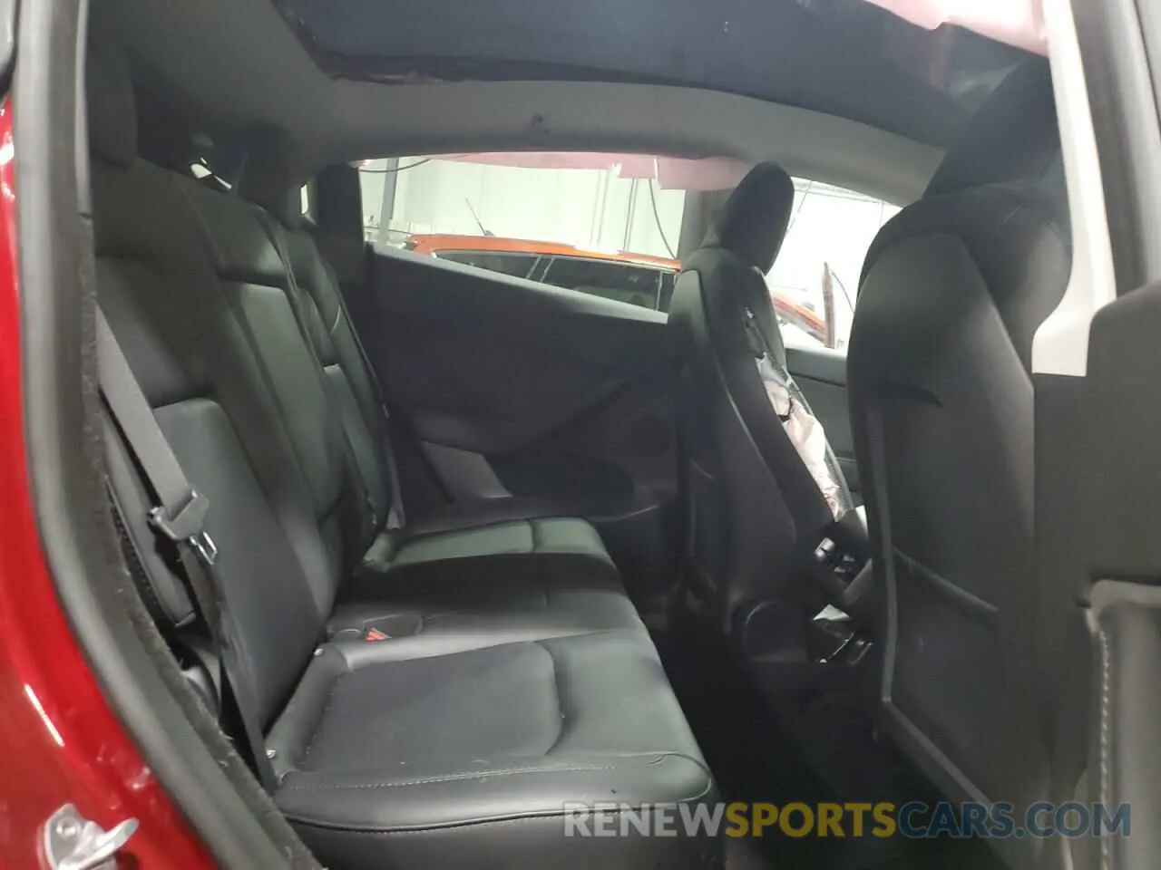 11 Photograph of a damaged car 7SAYGDEE2RF993786 TESLA MODEL Y 2024