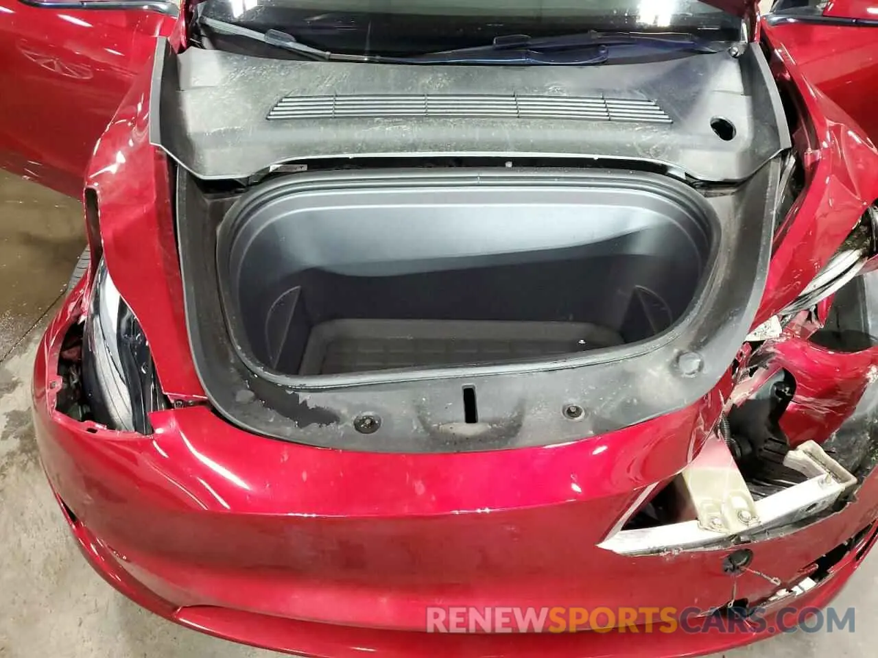 13 Photograph of a damaged car 7SAYGDEE2RF993786 TESLA MODEL Y 2024