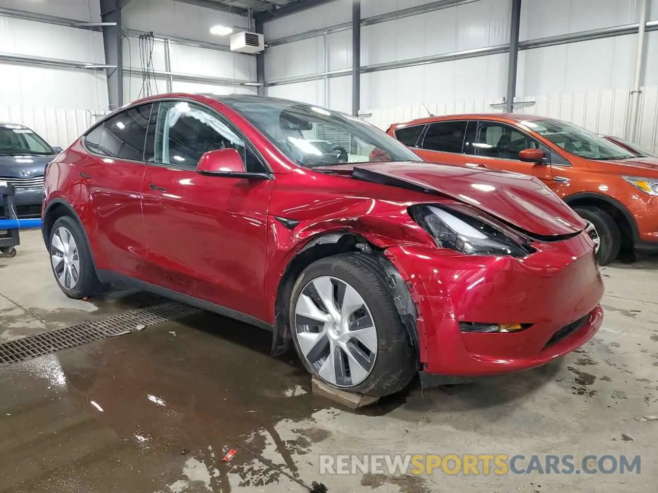 4 Photograph of a damaged car 7SAYGDEE2RF993786 TESLA MODEL Y 2024