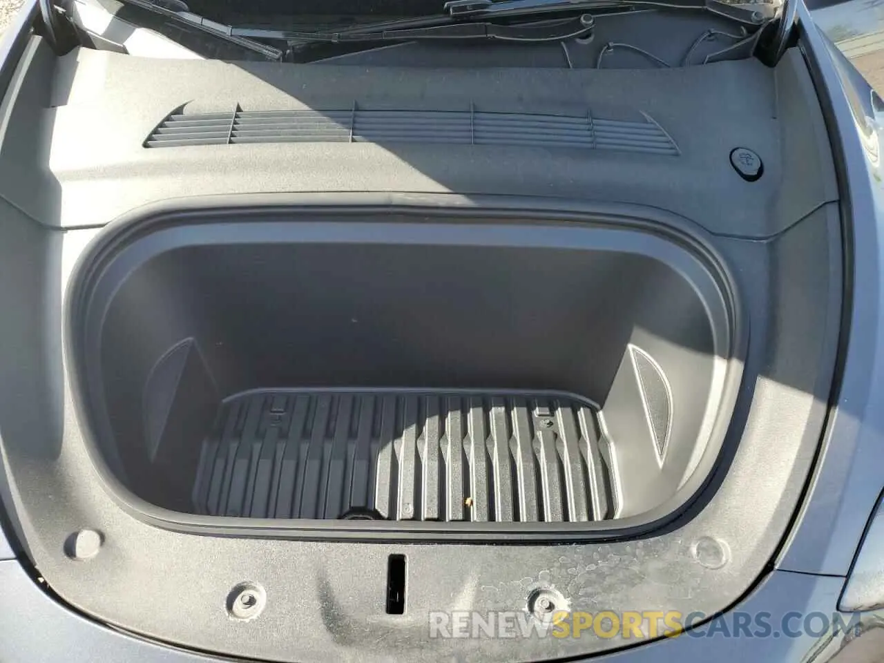 11 Photograph of a damaged car 7SAYGDEE3RA217776 TESLA MODEL Y 2024