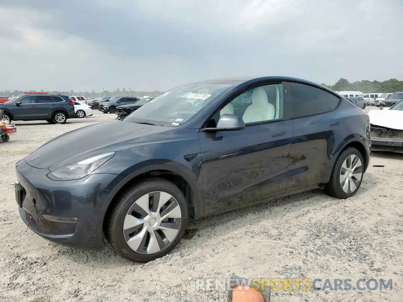1 Photograph of a damaged car 7SAYGDEE3RA221844 TESLA MODEL Y 2024