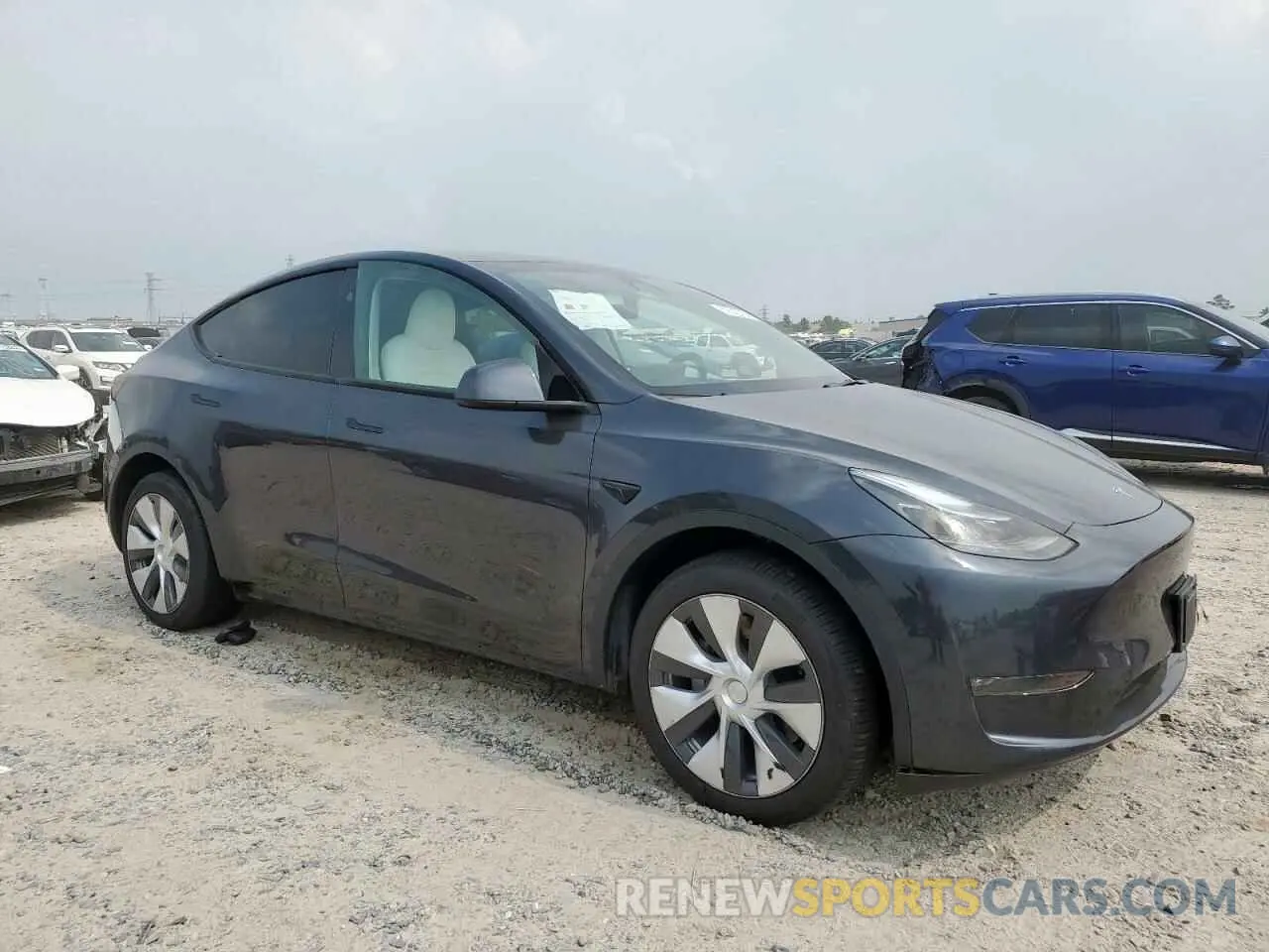 4 Photograph of a damaged car 7SAYGDEE3RA221844 TESLA MODEL Y 2024