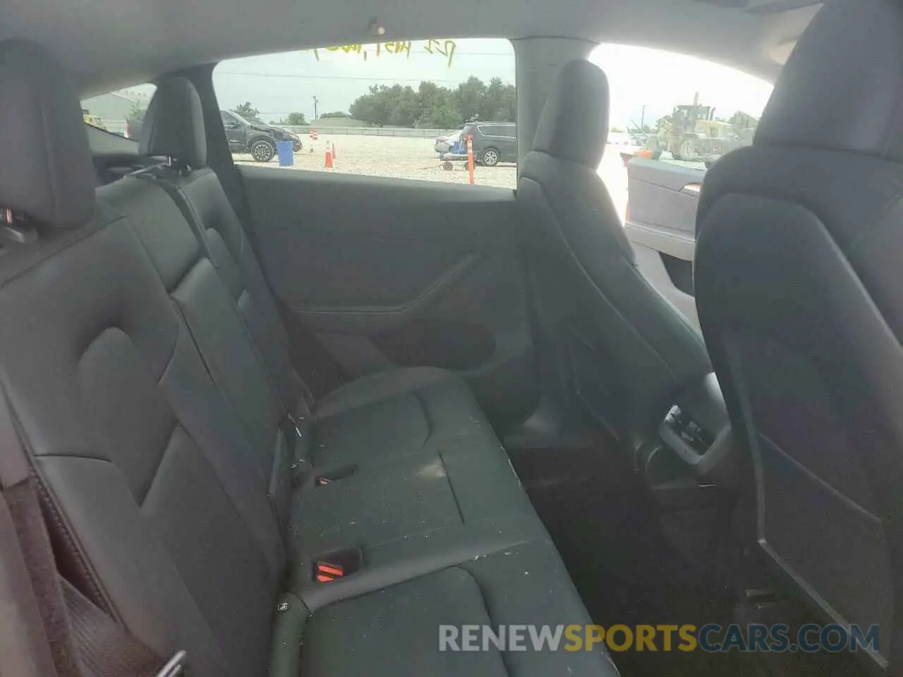 11 Photograph of a damaged car 7SAYGDEE3RA224498 TESLA MODEL Y 2024