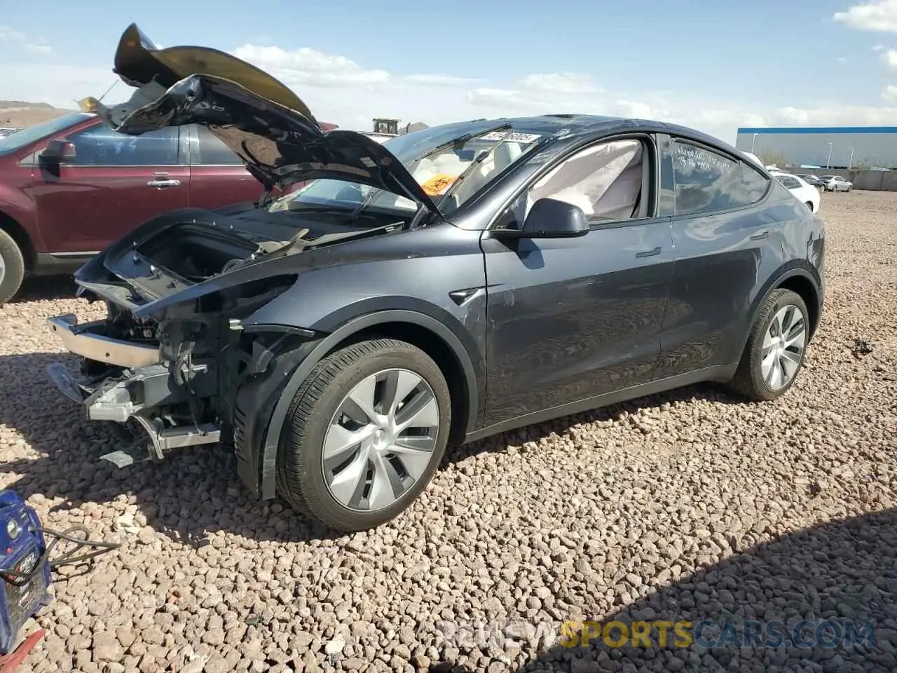 1 Photograph of a damaged car 7SAYGDEE3RA225795 TESLA MODEL Y 2024