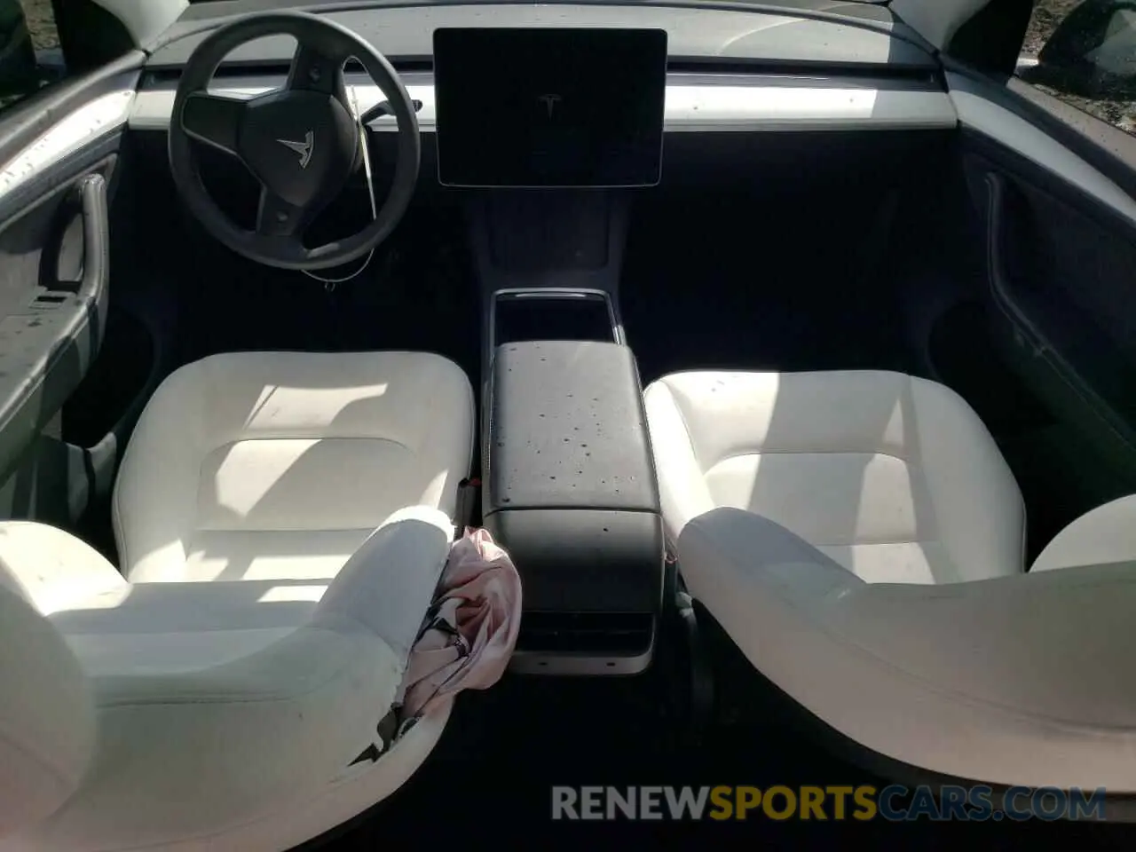 8 Photograph of a damaged car 7SAYGDEE3RA227935 TESLA MODEL Y 2024