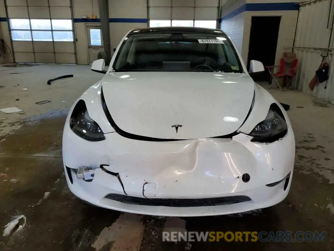 5 Photograph of a damaged car 7SAYGDEE3RA232469 TESLA MODEL Y 2024