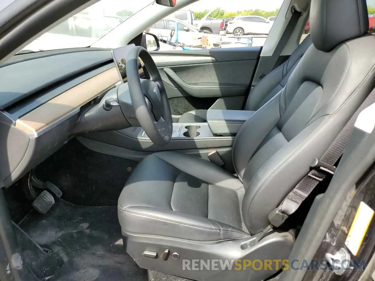 7 Photograph of a damaged car 7SAYGDEE3RA234223 TESLA MODEL Y 2024