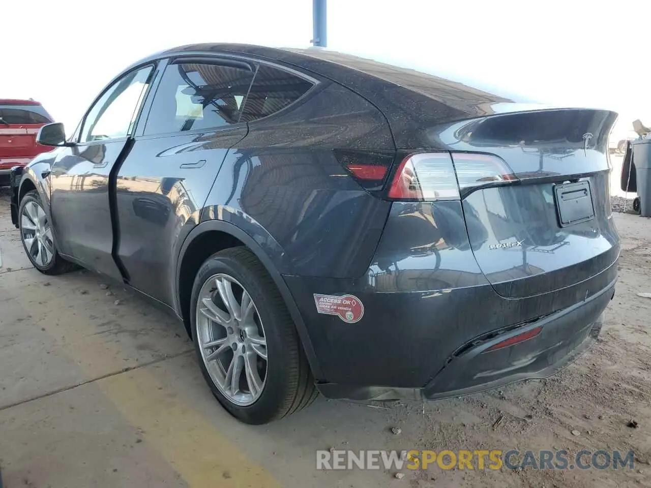 2 Photograph of a damaged car 7SAYGDEE3RA235002 TESLA MODEL Y 2024