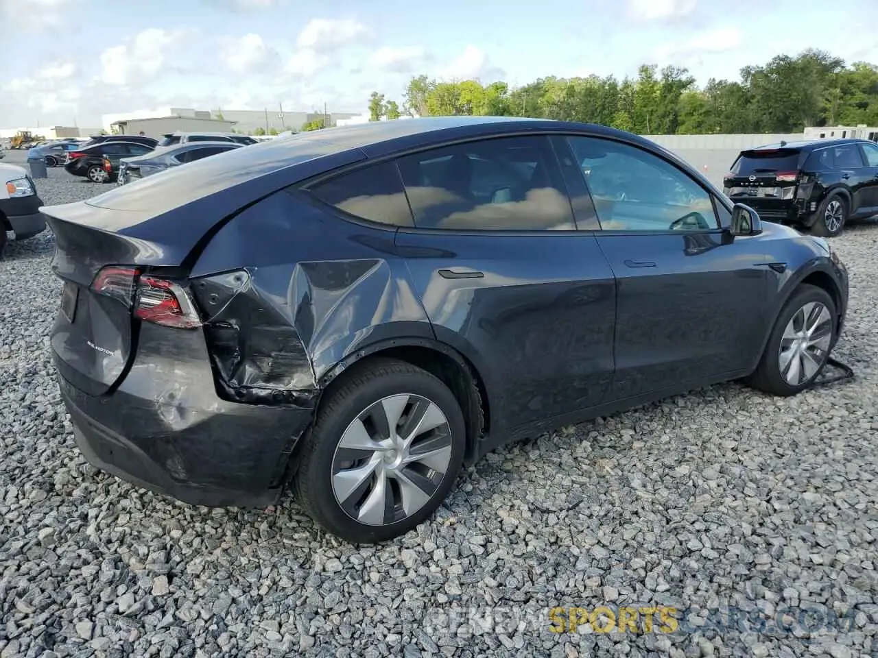 3 Photograph of a damaged car 7SAYGDEE3RA249434 TESLA MODEL Y 2024