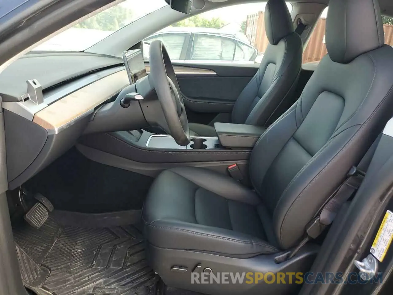 7 Photograph of a damaged car 7SAYGDEE3RA249434 TESLA MODEL Y 2024