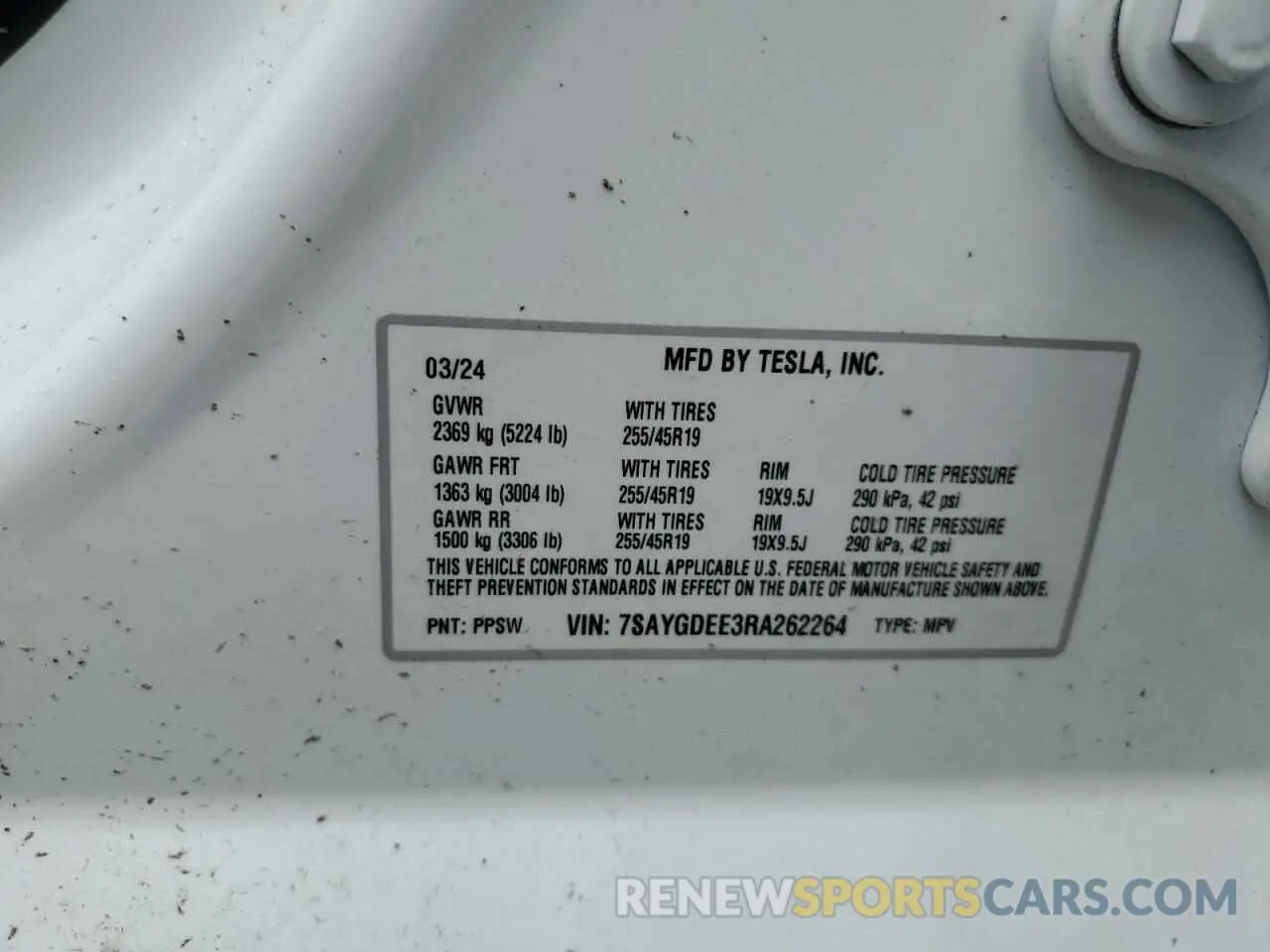 12 Photograph of a damaged car 7SAYGDEE3RA262264 TESLA MODEL Y 2024
