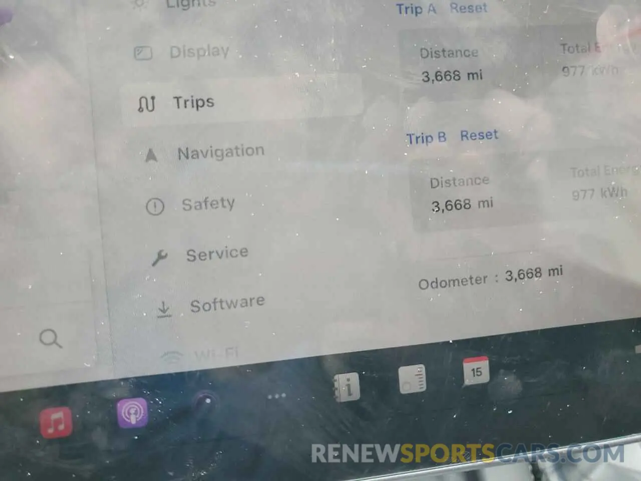9 Photograph of a damaged car 7SAYGDEE3RA262264 TESLA MODEL Y 2024