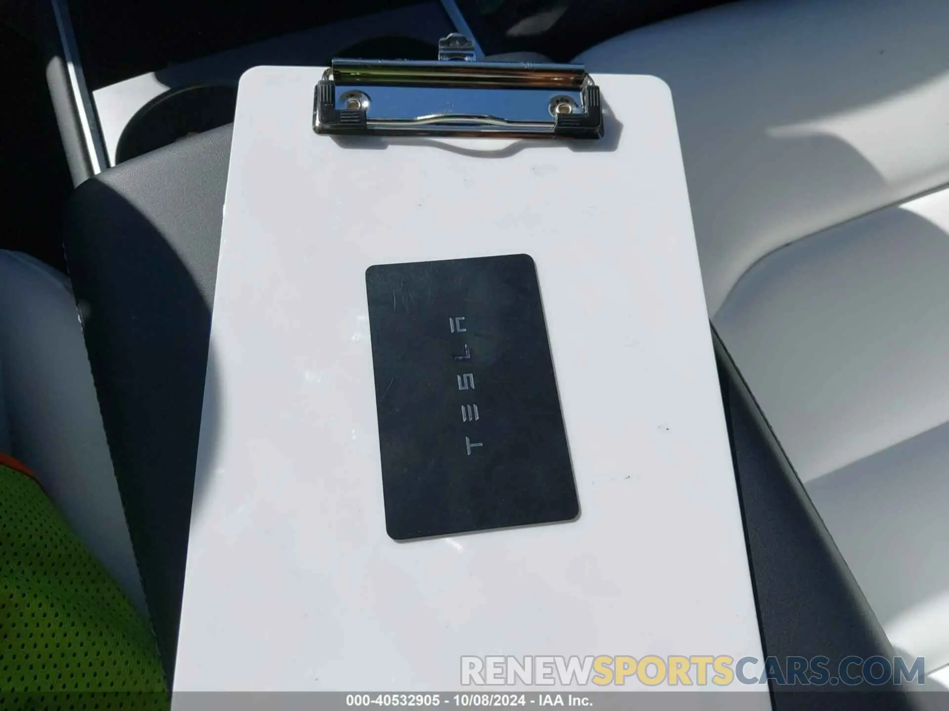 11 Photograph of a damaged car 7SAYGDEE3RA274687 TESLA MODEL Y 2024