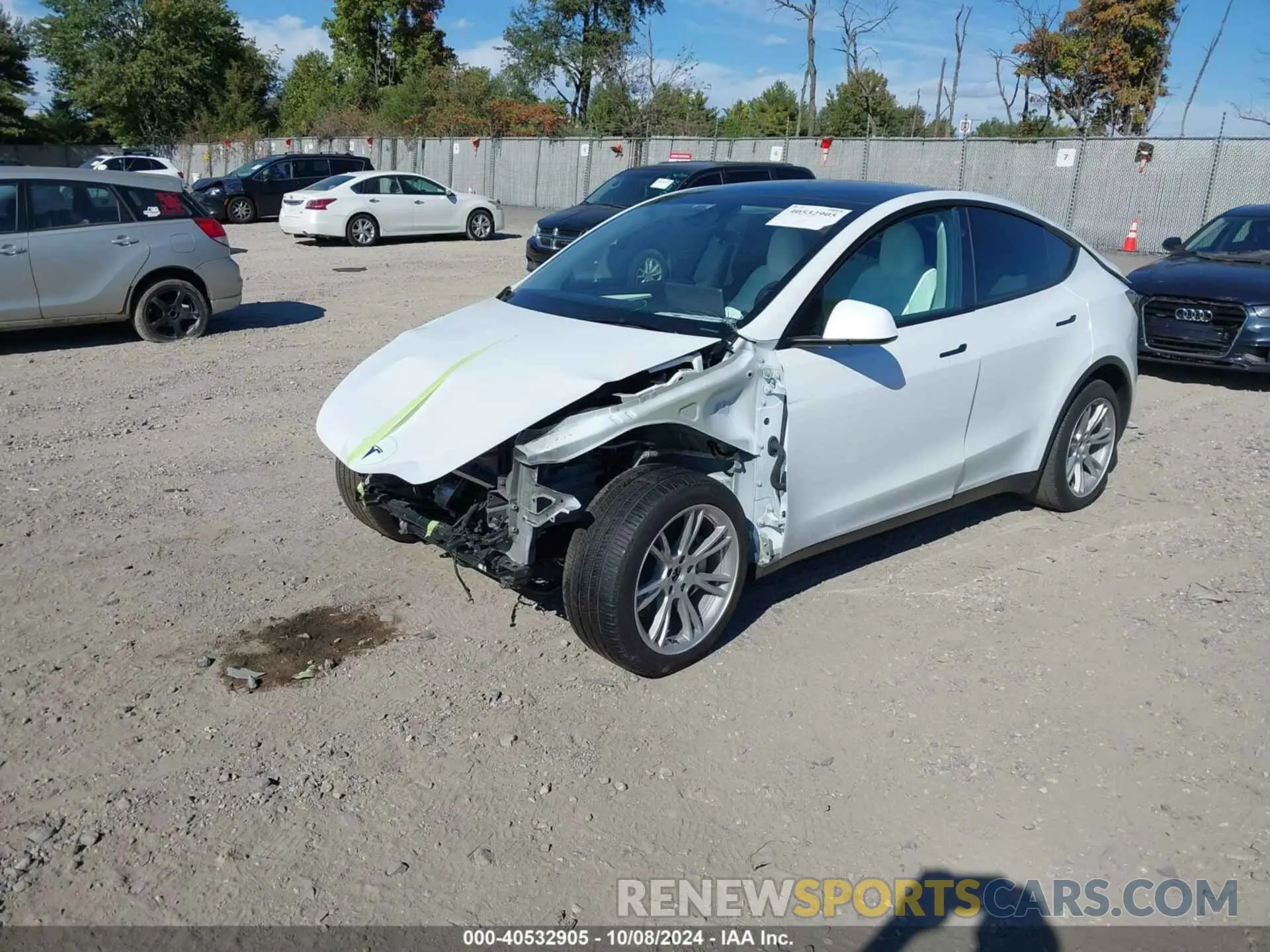 2 Photograph of a damaged car 7SAYGDEE3RA274687 TESLA MODEL Y 2024