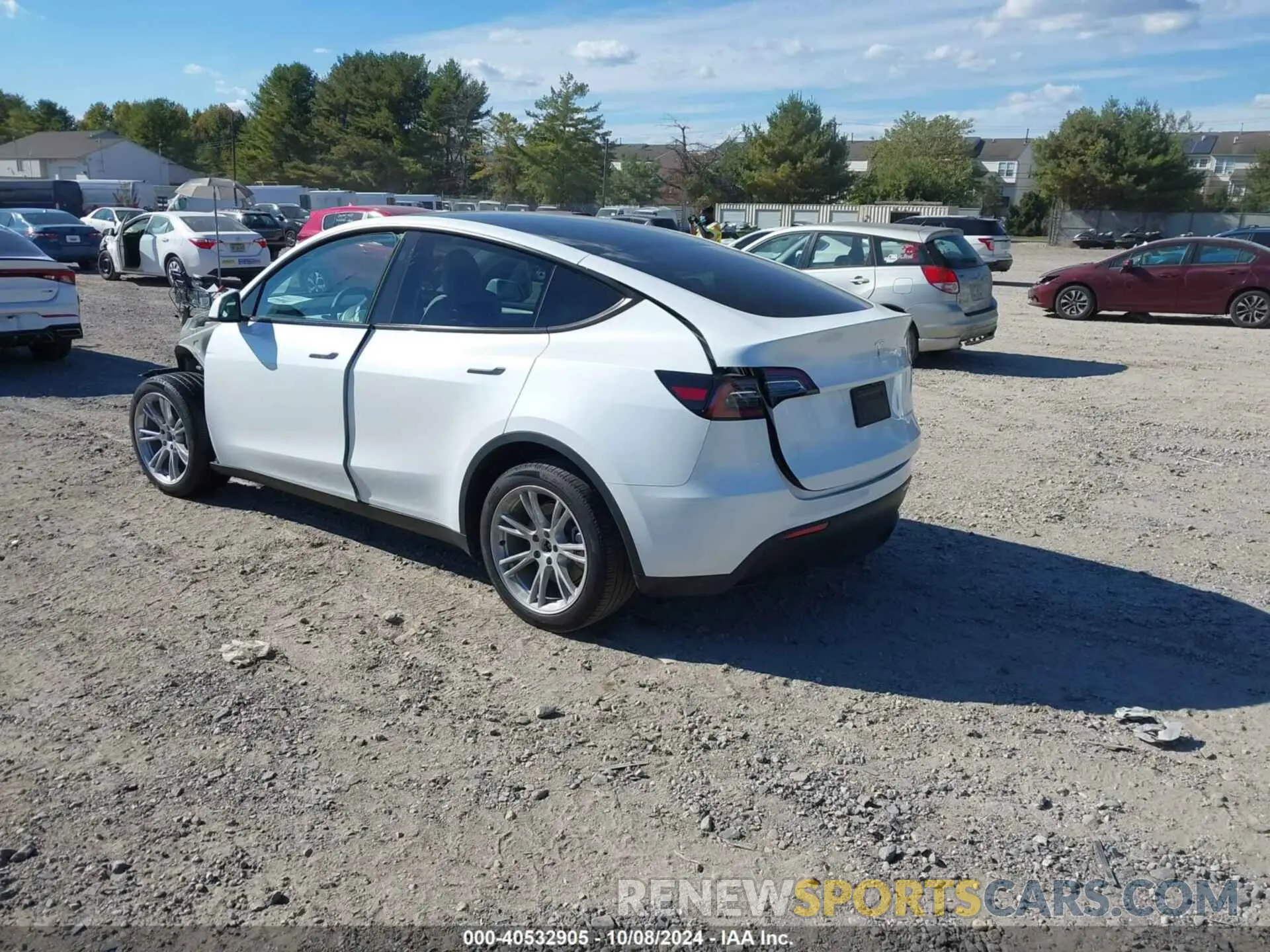 3 Photograph of a damaged car 7SAYGDEE3RA274687 TESLA MODEL Y 2024