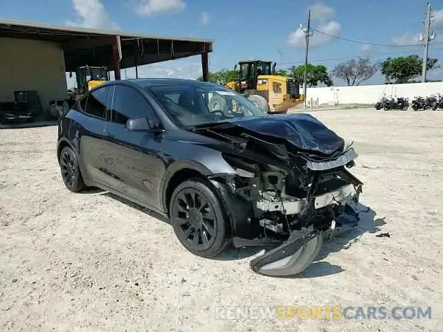 14 Photograph of a damaged car 7SAYGDEE3RA280814 TESLA MODEL Y 2024