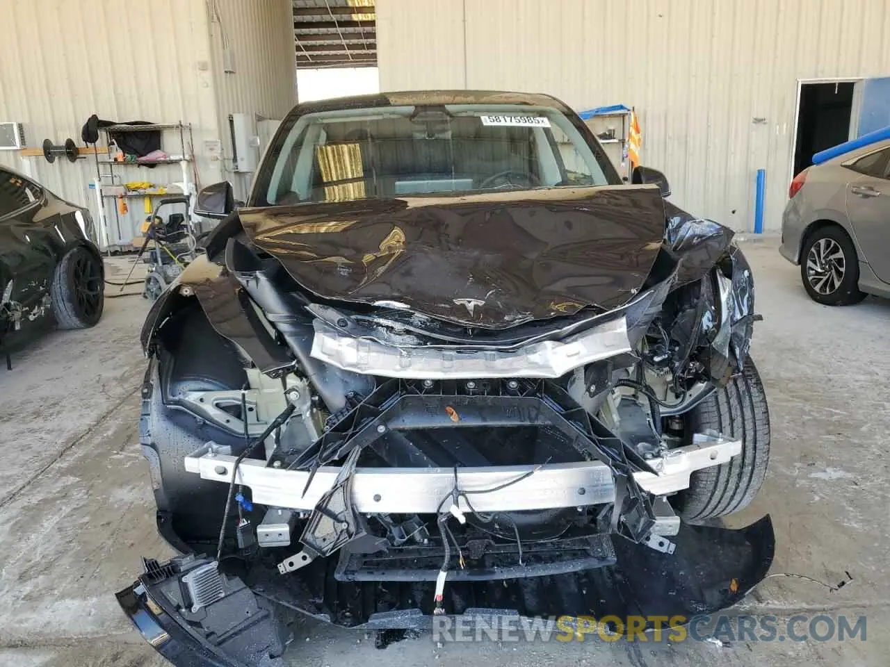 5 Photograph of a damaged car 7SAYGDEE3RA280814 TESLA MODEL Y 2024