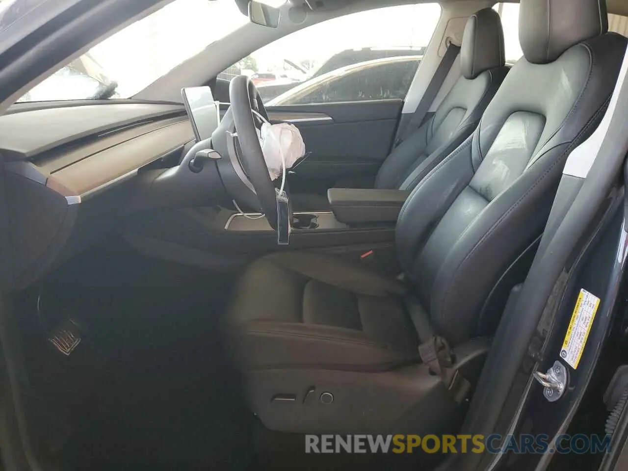 7 Photograph of a damaged car 7SAYGDEE3RA280814 TESLA MODEL Y 2024