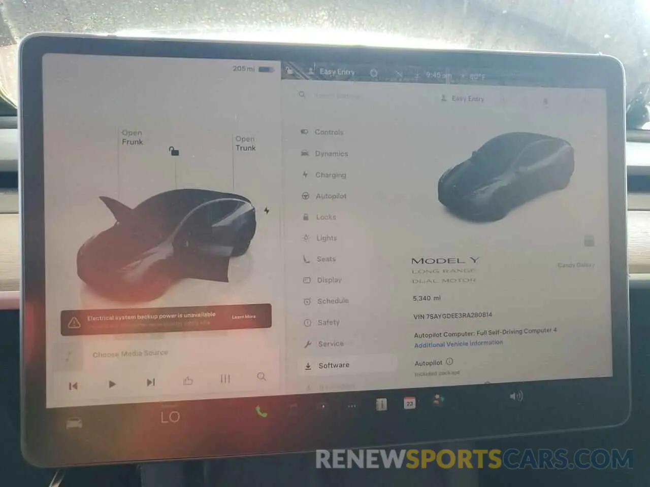 9 Photograph of a damaged car 7SAYGDEE3RA280814 TESLA MODEL Y 2024