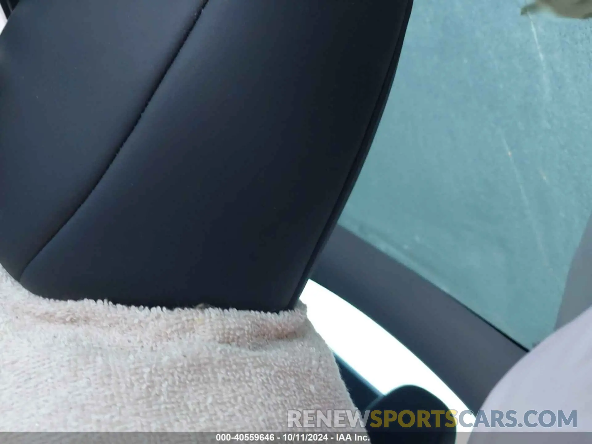 7 Photograph of a damaged car 7SAYGDEE3RA317909 TESLA MODEL Y 2024