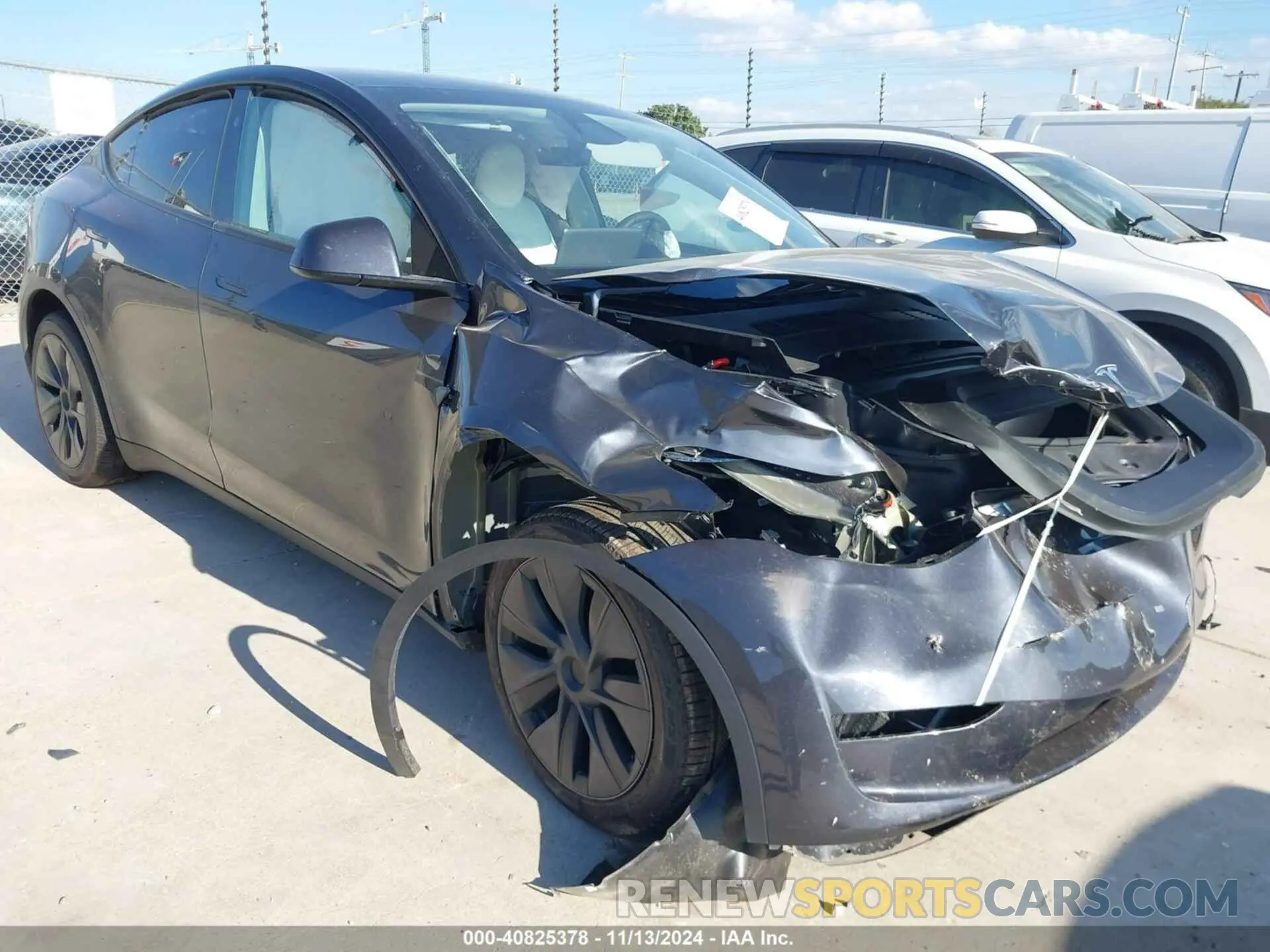 1 Photograph of a damaged car 7SAYGDEE3RA321734 TESLA MODEL Y 2024