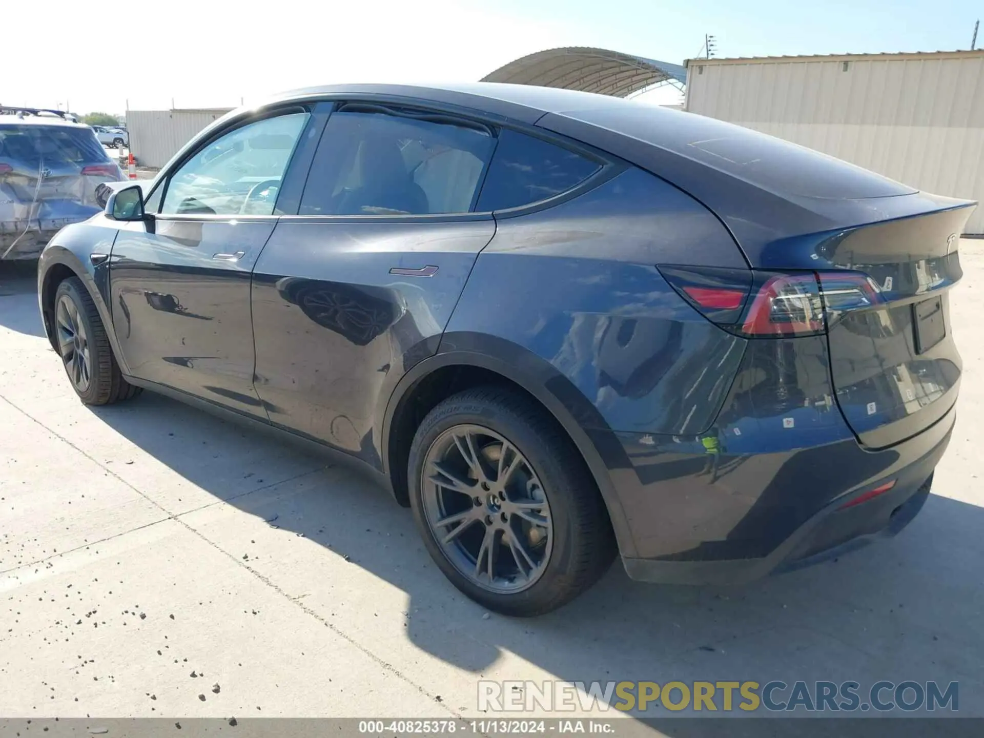 3 Photograph of a damaged car 7SAYGDEE3RA321734 TESLA MODEL Y 2024