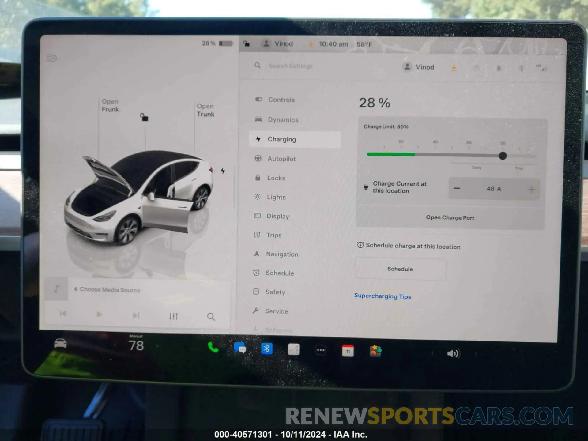 17 Photograph of a damaged car 7SAYGDEE3RF007794 TESLA MODEL Y 2024