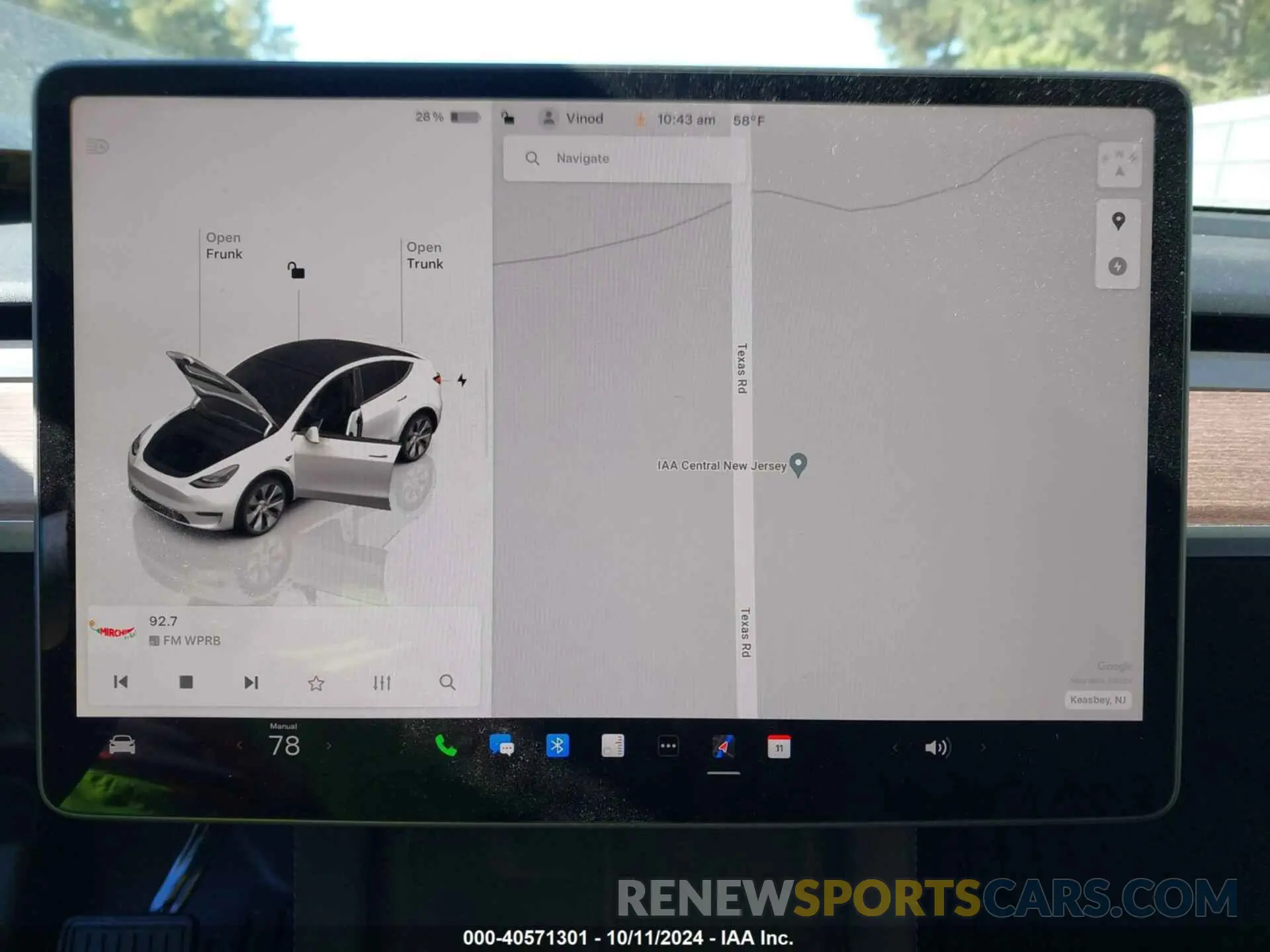 18 Photograph of a damaged car 7SAYGDEE3RF007794 TESLA MODEL Y 2024
