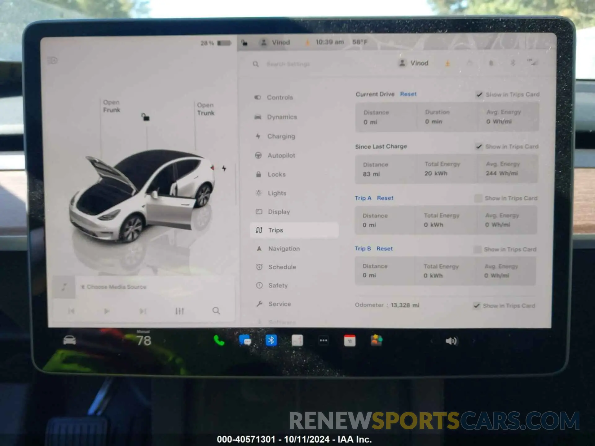 7 Photograph of a damaged car 7SAYGDEE3RF007794 TESLA MODEL Y 2024