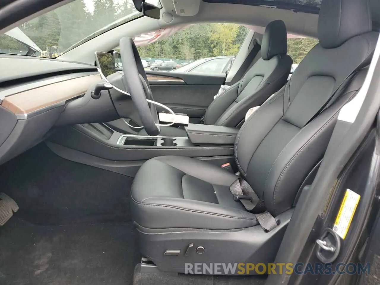 7 Photograph of a damaged car 7SAYGDEE3RF072919 TESLA MODEL Y 2024