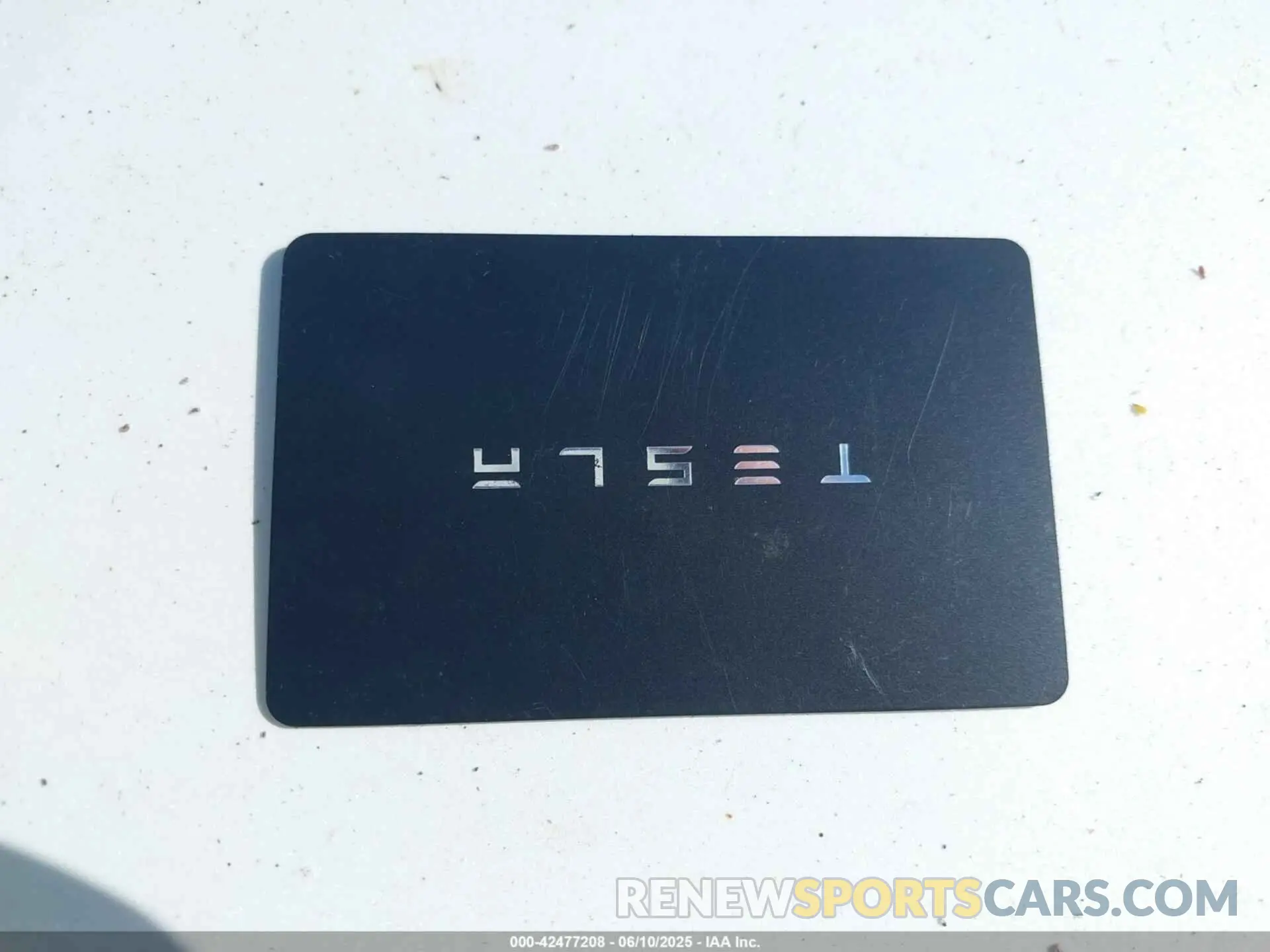 11 Photograph of a damaged car 7SAYGDEE3RF166962 TESLA MODEL Y 2024