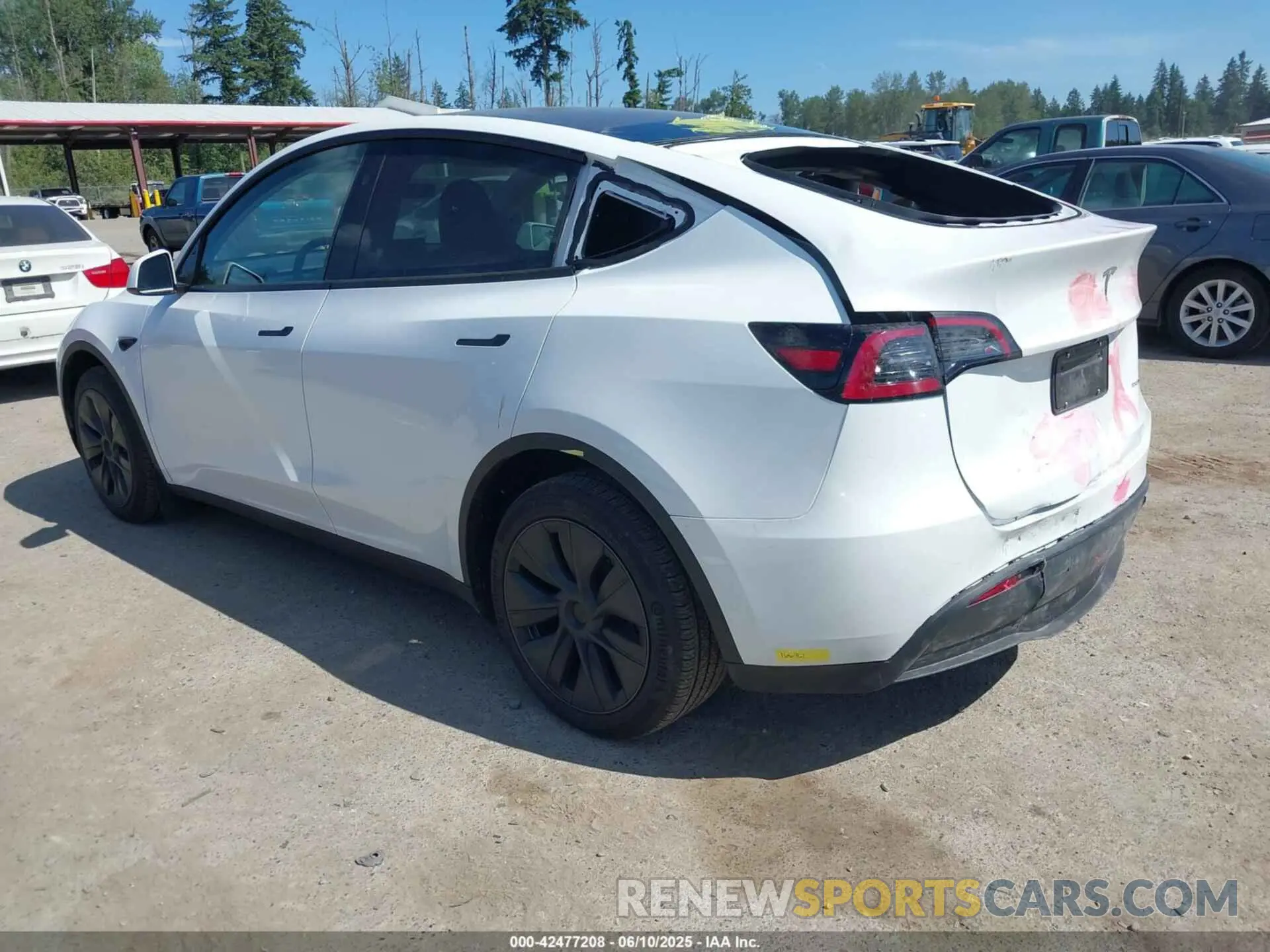 3 Photograph of a damaged car 7SAYGDEE3RF166962 TESLA MODEL Y 2024