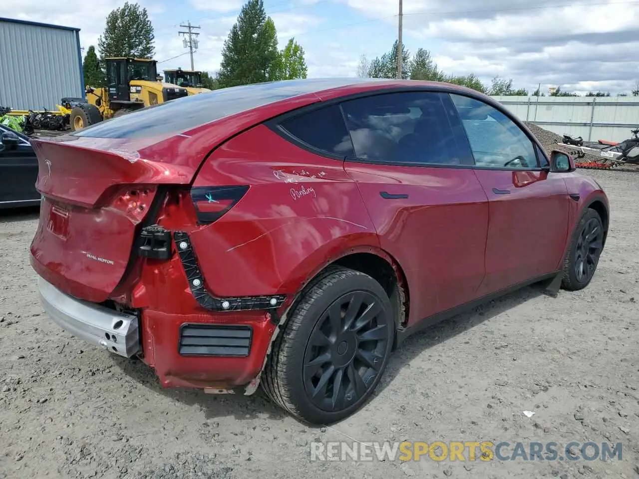 3 Photograph of a damaged car 7SAYGDEE3RF196043 TESLA MODEL Y 2024