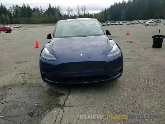 11 Photograph of a damaged car 7SAYGDEE3RF205470 TESLA MODEL Y 2024