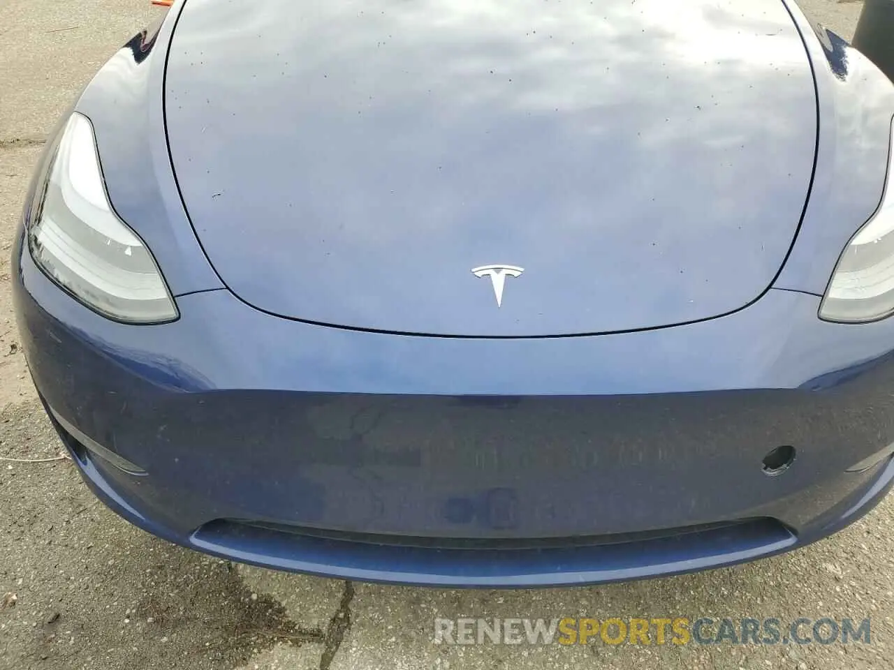 12 Photograph of a damaged car 7SAYGDEE3RF205470 TESLA MODEL Y 2024