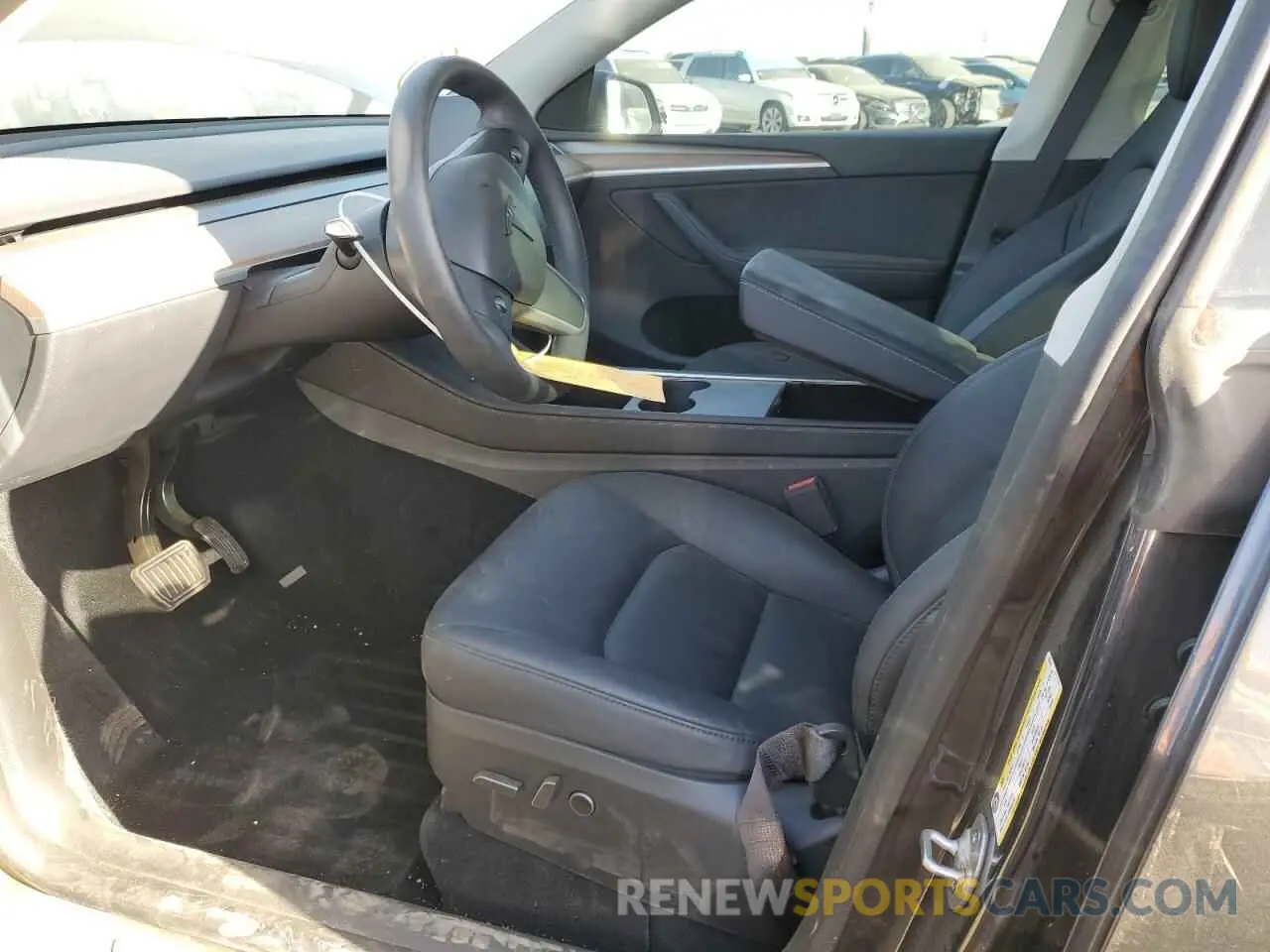 7 Photograph of a damaged car 7SAYGDEE3RF991013 TESLA MODEL Y 2024