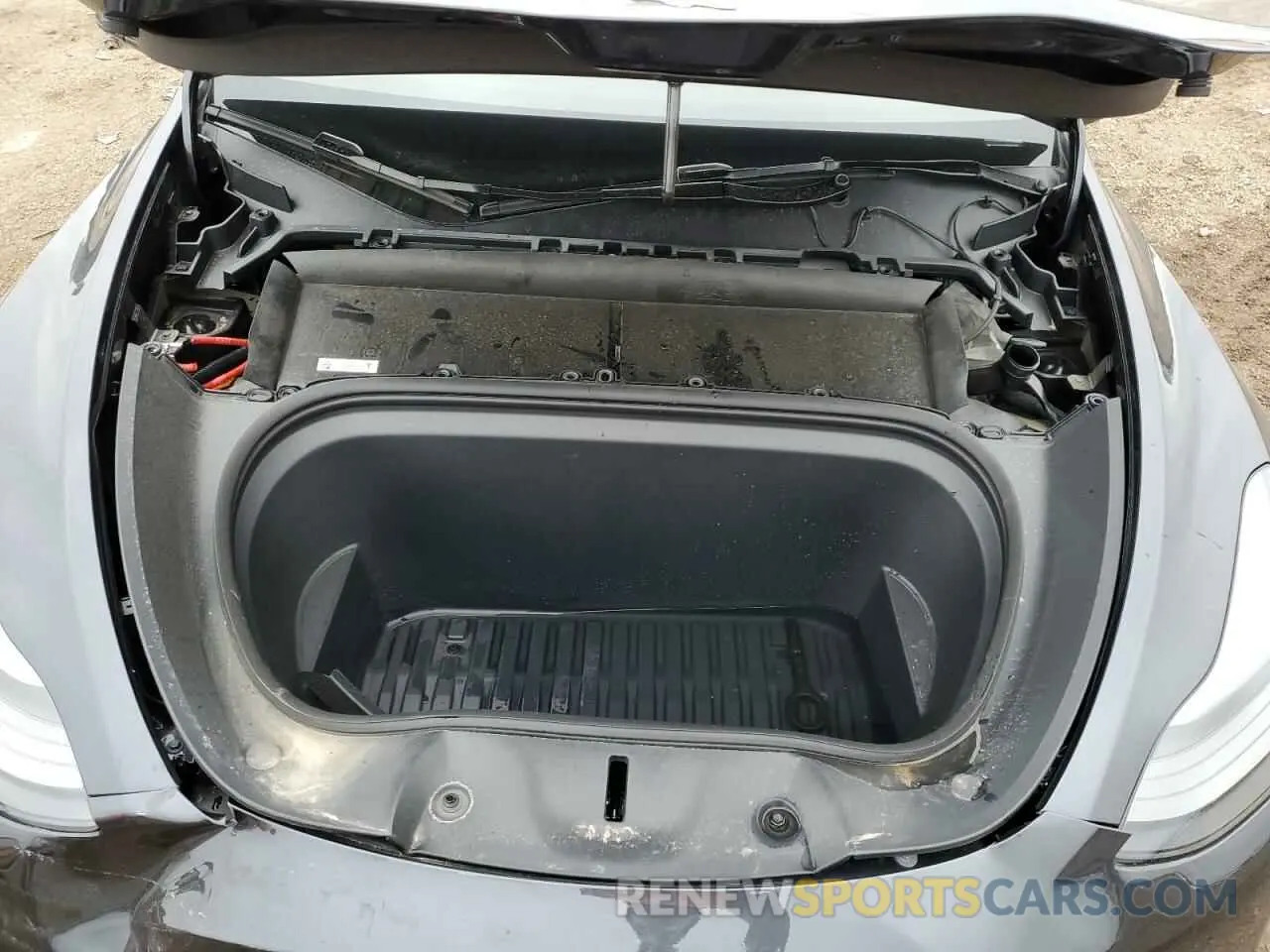 11 Photograph of a damaged car 7SAYGDEE3RF994655 TESLA MODEL Y 2024