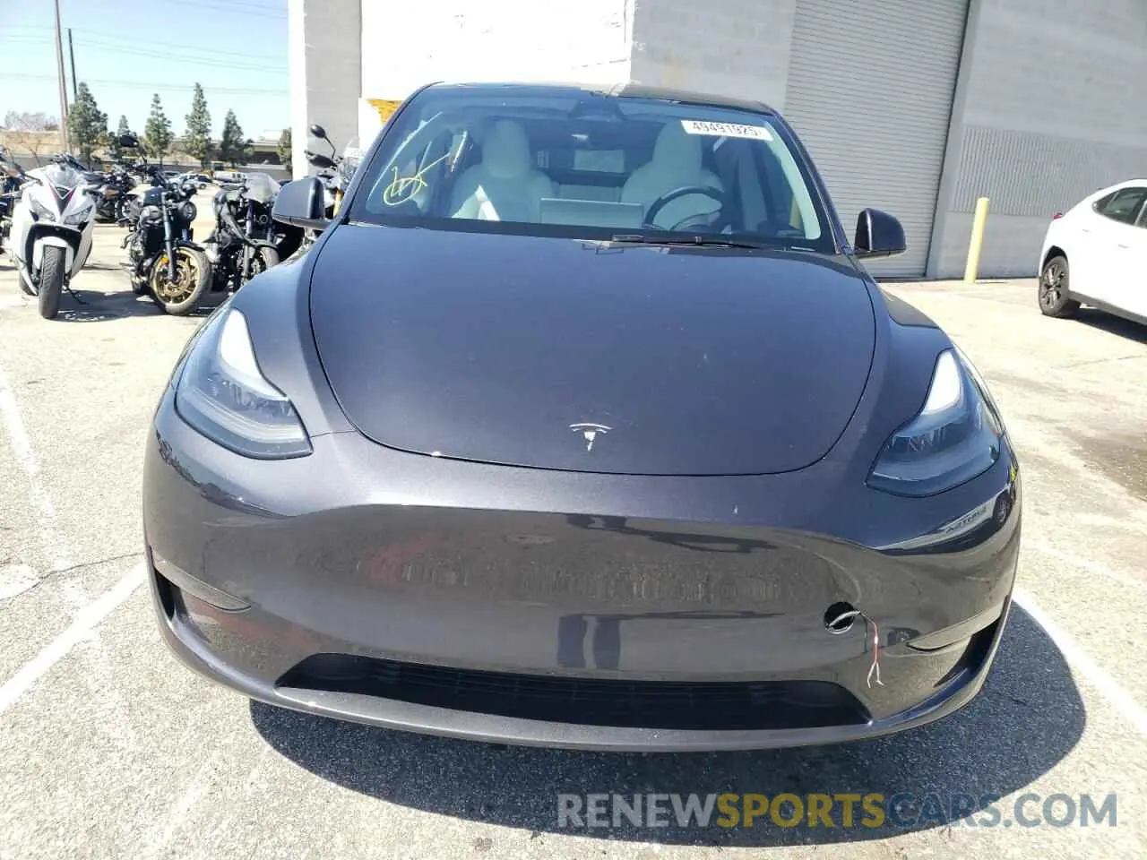 5 Photograph of a damaged car 7SAYGDEE4RA218435 TESLA MODEL Y 2024