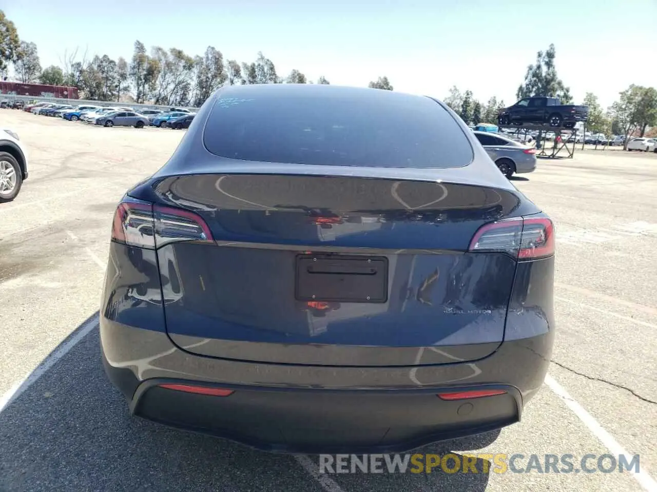 6 Photograph of a damaged car 7SAYGDEE4RA218435 TESLA MODEL Y 2024