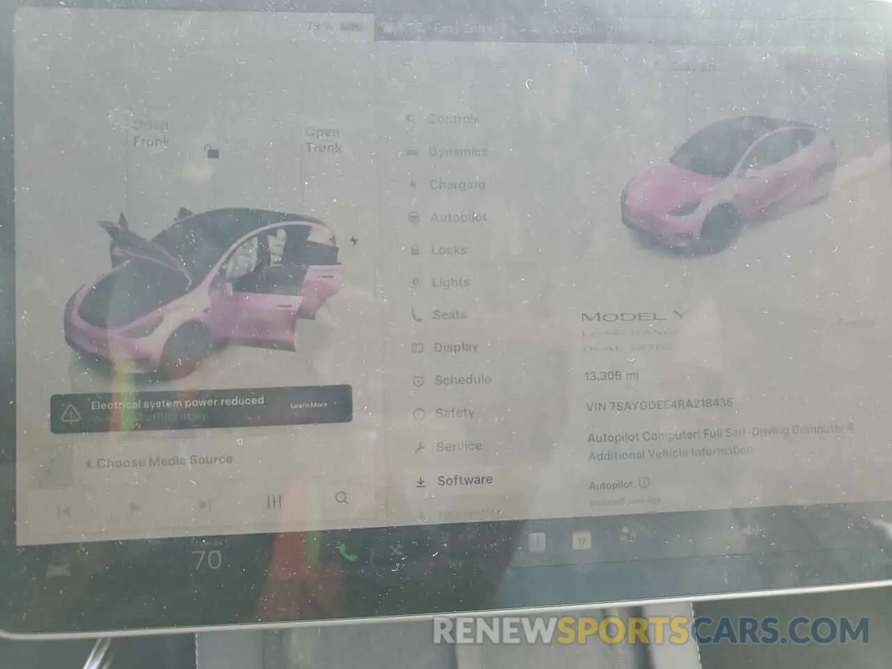 9 Photograph of a damaged car 7SAYGDEE4RA218435 TESLA MODEL Y 2024