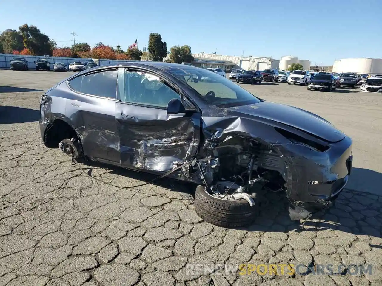 4 Photograph of a damaged car 7SAYGDEE4RA224140 TESLA MODEL Y 2024