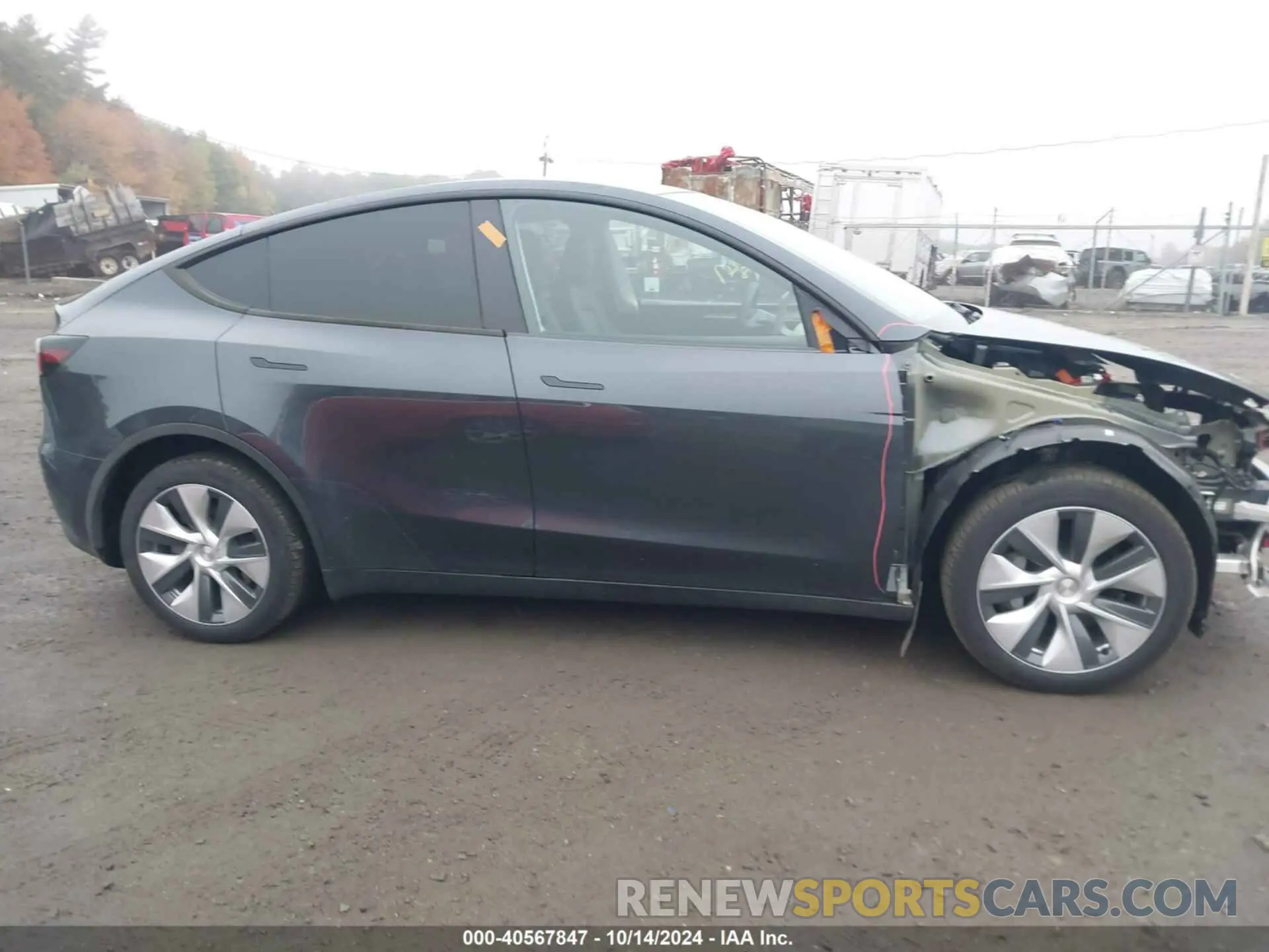 14 Photograph of a damaged car 7SAYGDEE4RA226437 TESLA MODEL Y 2024