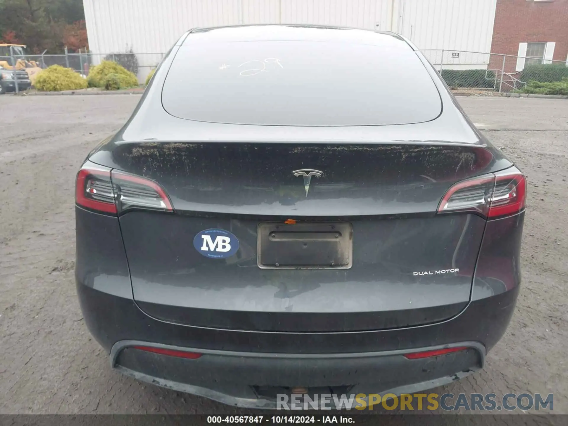 17 Photograph of a damaged car 7SAYGDEE4RA226437 TESLA MODEL Y 2024