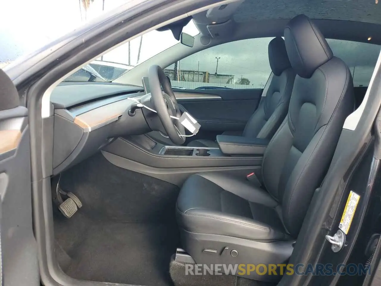 7 Photograph of a damaged car 7SAYGDEE4RA229466 TESLA MODEL Y 2024