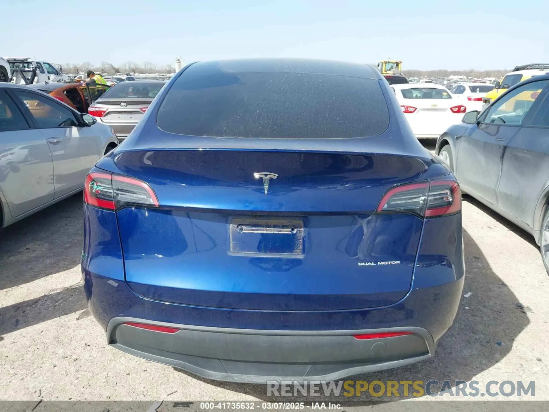 16 Photograph of a damaged car 7SAYGDEE4RA247417 TESLA MODEL Y 2024