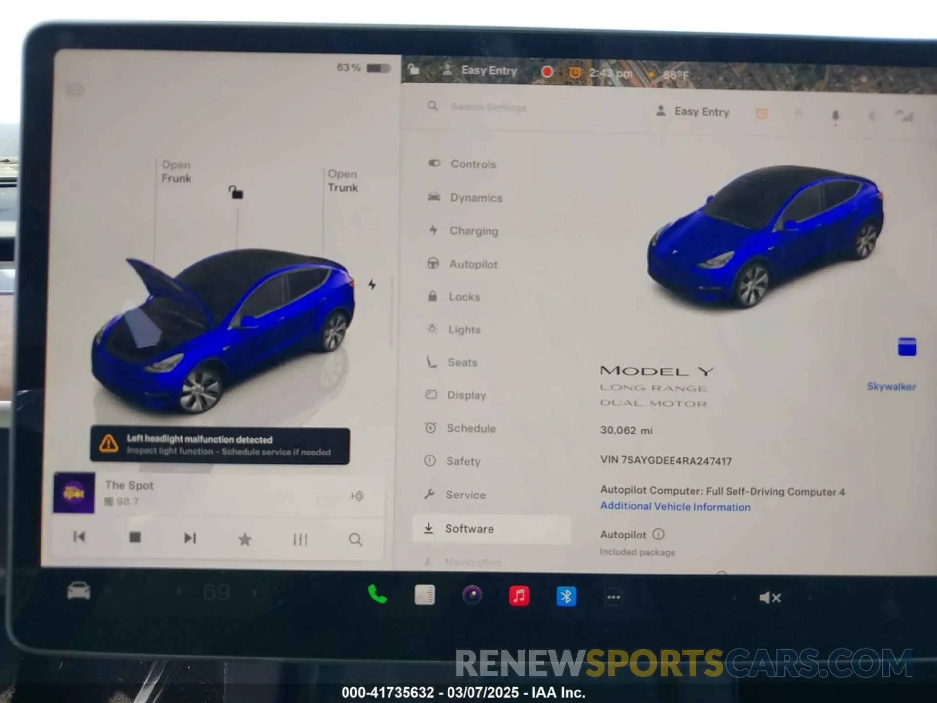 18 Photograph of a damaged car 7SAYGDEE4RA247417 TESLA MODEL Y 2024