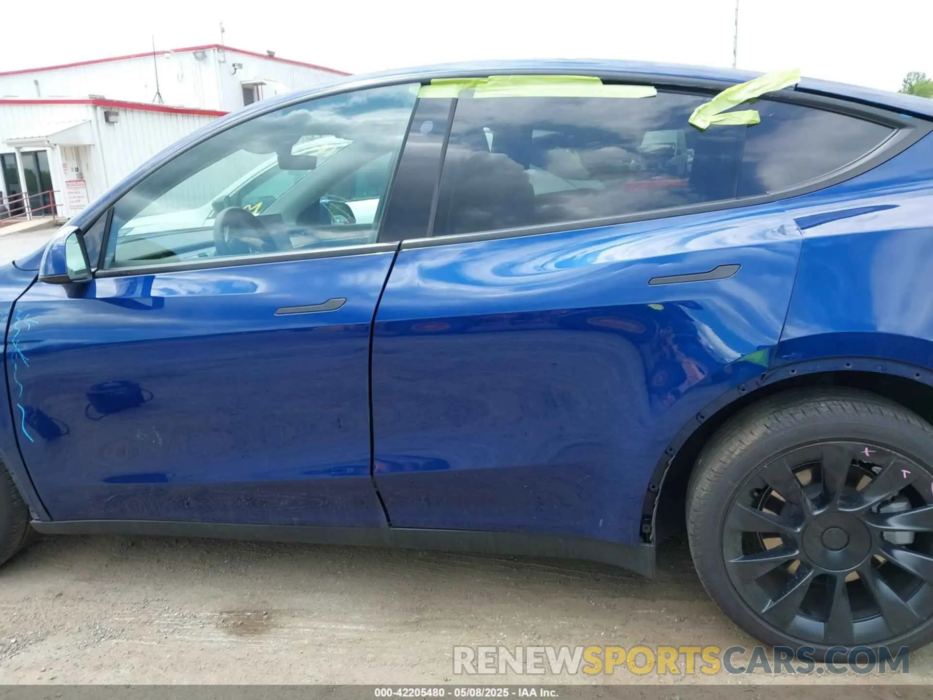 14 Photograph of a damaged car 7SAYGDEE4RA247532 TESLA MODEL Y 2024