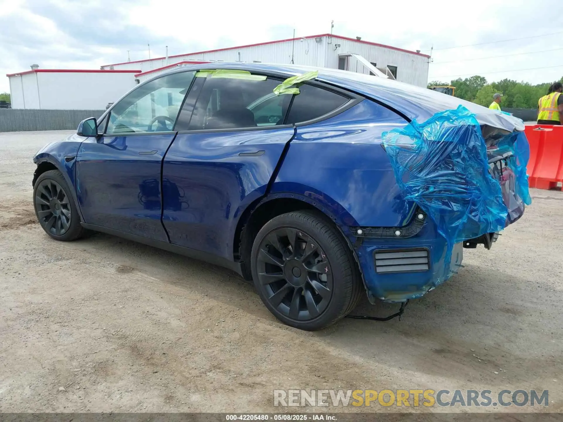 3 Photograph of a damaged car 7SAYGDEE4RA247532 TESLA MODEL Y 2024