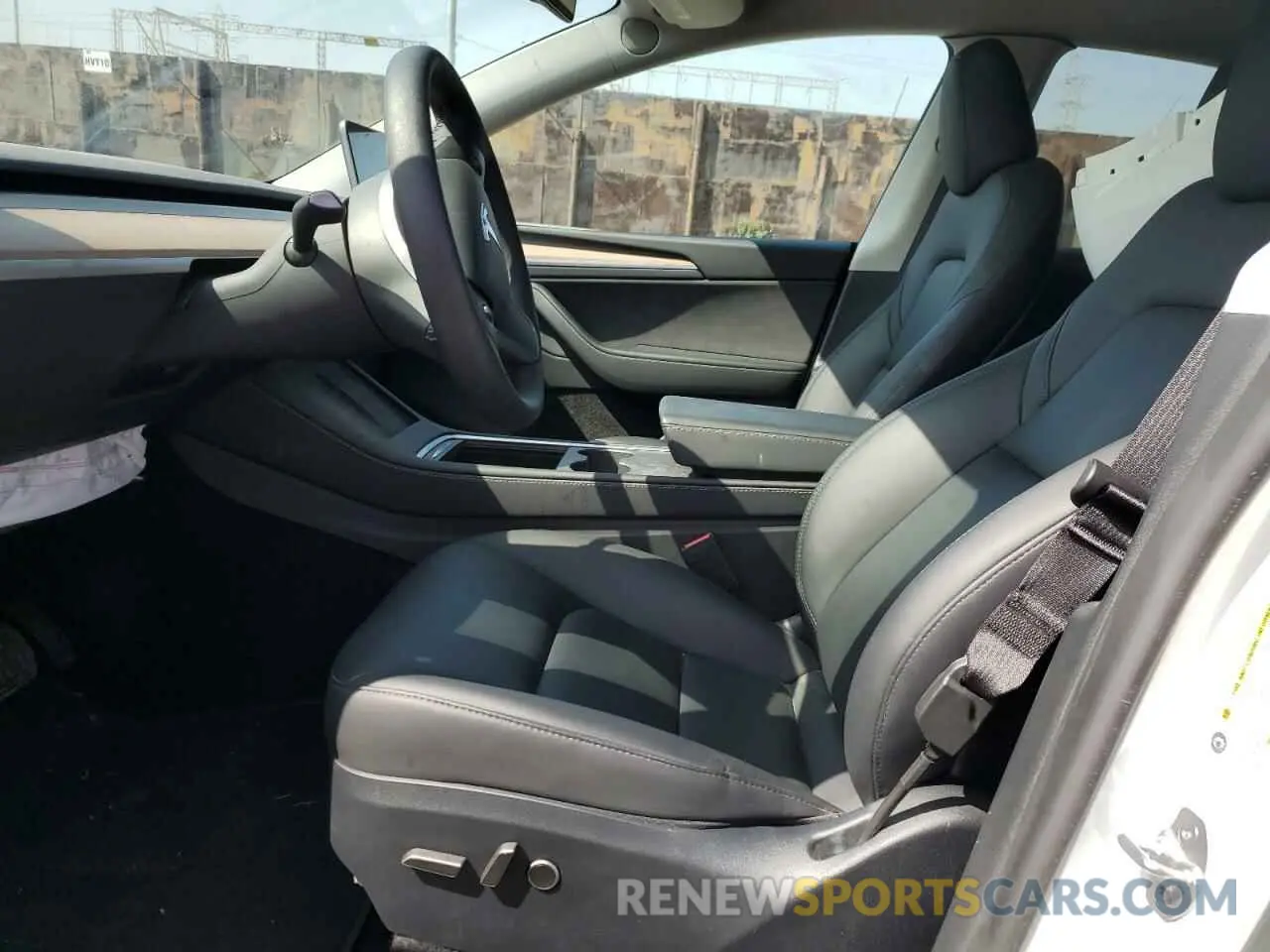 7 Photograph of a damaged car 7SAYGDEE4RA259034 TESLA MODEL Y 2024